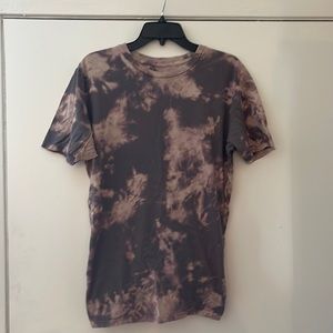 Pre-Owned Tie Dye T Shirt w Monogram on the Back